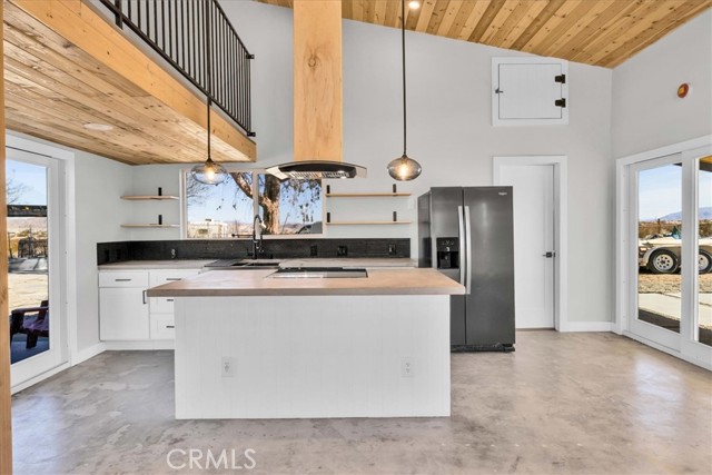 1421 Sunrise Avenue, 29 Palms CA: https://media.crmls.org/medias/8c89c827-1df3-4420-80ea-3a401aee2c87.jpg