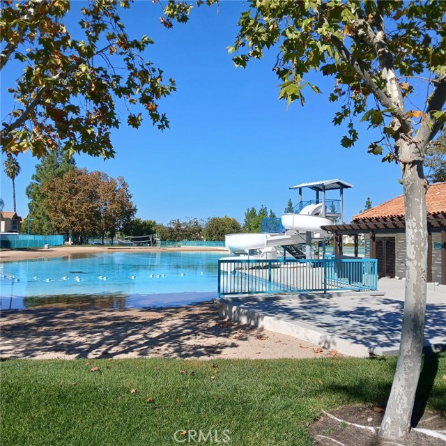 28148 Palm Villa, Menifee CA: https://media.crmls.org/medias/8c8a36a1-f231-4a4a-80c9-3b7b3f7902c8.jpg