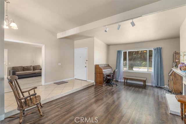 Detail Gallery Image 8 of 55 For 1193 W 13th St, Upland,  CA 91786 - 4 Beds | 2 Baths