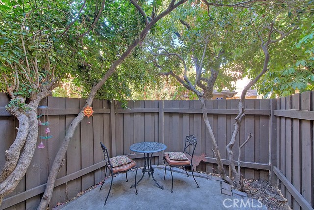Detail Gallery Image 52 of 61 For 15051 Sherman Way #F,  Van Nuys,  CA 91405 - 2 Beds | 2 Baths