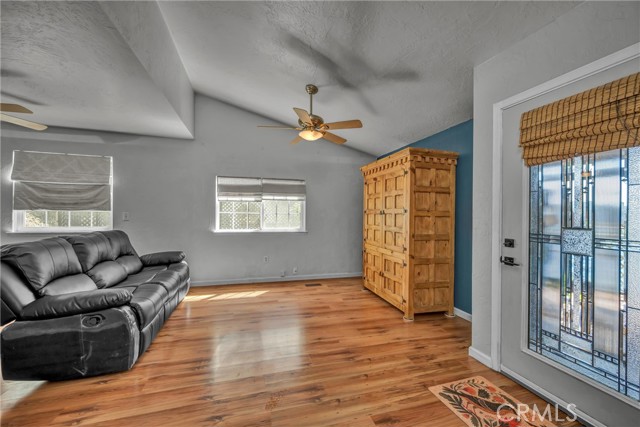 Detail Gallery Image 7 of 30 For 11668 Lakeview, Clearlake Oaks,  CA 95423 - 3 Beds | 2 Baths