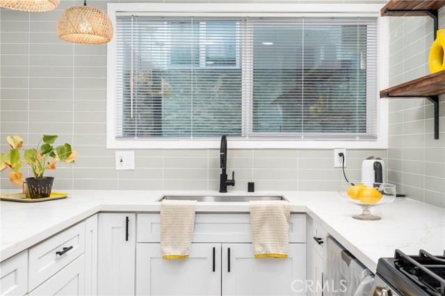 Detail Gallery Image 12 of 29 For 17102 Sanborn, North Palm Springs,  CA 92258 - 2 Beds | 2 Baths