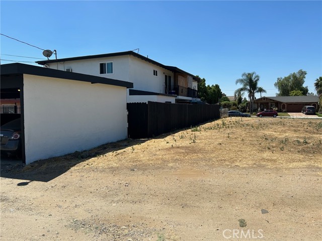 24188 Clover Avenue, Moreno Valley CA: https://media.crmls.org/medias/8c8b461a-57d9-49bf-9649-185fef5b51a4.jpg