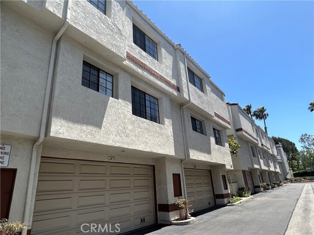 Detail Gallery Image 14 of 15 For 2971 Plaza Del Amo #243,  Torrance,  CA 90503 - 2 Beds | 2/1 Baths