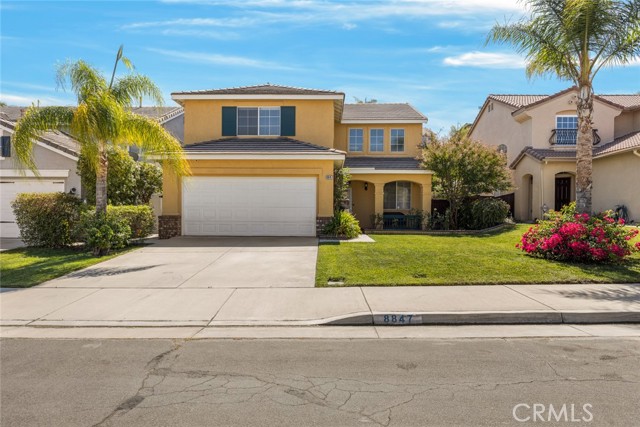 Detail Gallery Image 4 of 54 For 8847 Flintridge Ln, Corona,  CA 92883 - 3 Beds | 2/1 Baths