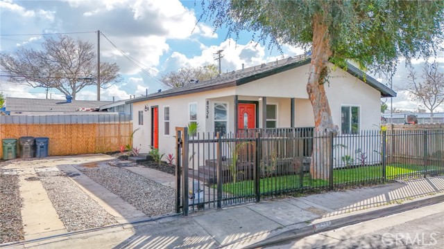 8334 Bell Ave, Los Angeles, CA 90001