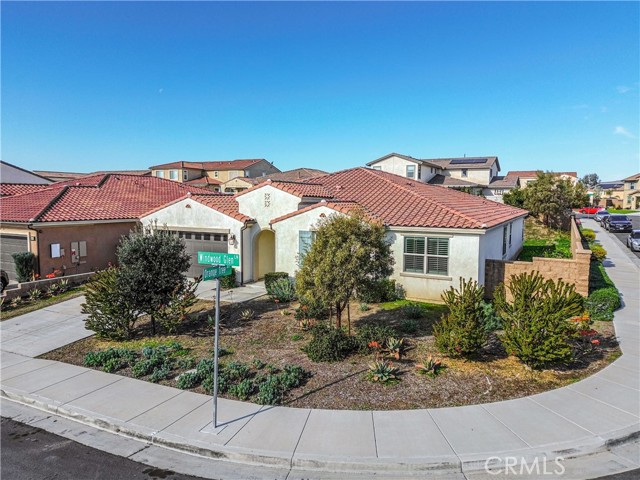Detail Gallery Image 7 of 56 For 34899 Windwood Glen Ln, Murrieta,  CA 92563 - 4 Beds | 2/1 Baths