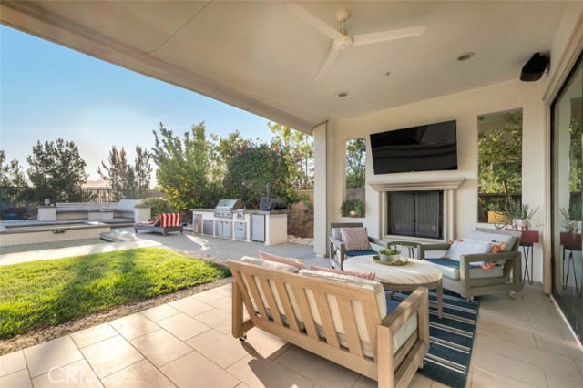 11929 Ricasoli Way, Porter Ranch CA: https://media.crmls.org/medias/8c8c6b20-275b-4e9d-b732-088bea16b5e3.jpg
