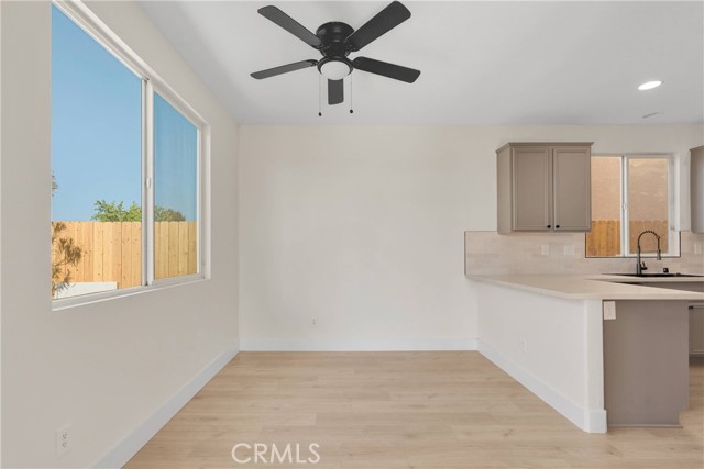 Detail Gallery Image 9 of 42 For 14499 Honeyhill St, Victorville,  CA 92394 - 4 Beds | 3 Baths