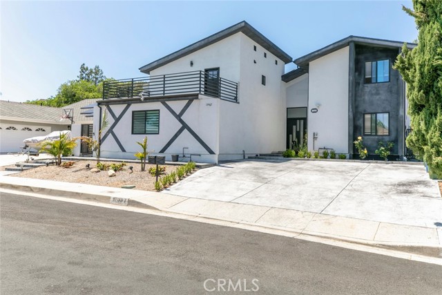 Detail Gallery Image 6 of 38 For 17465 Tuscan Dr, Granada Hills,  CA 91344 - 4 Beds | 3 Baths