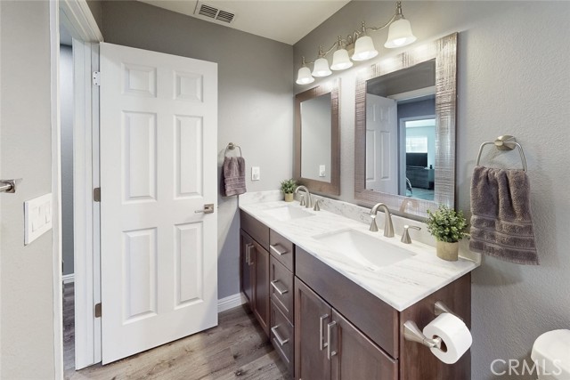 Detail Gallery Image 25 of 58 For 1805 Whispering Oaks Dr, Yuba City,  CA 95991 - 4 Beds | 2 Baths