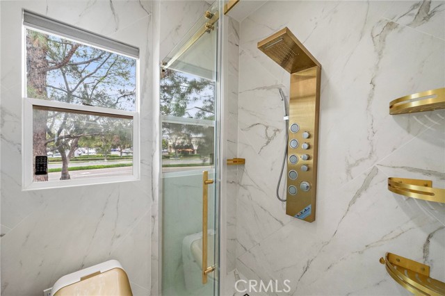 2 Dos Rios, Irvine CA: https://media.crmls.org/medias/8c8d877b-9b98-49d7-aded-6372d4701505.jpg