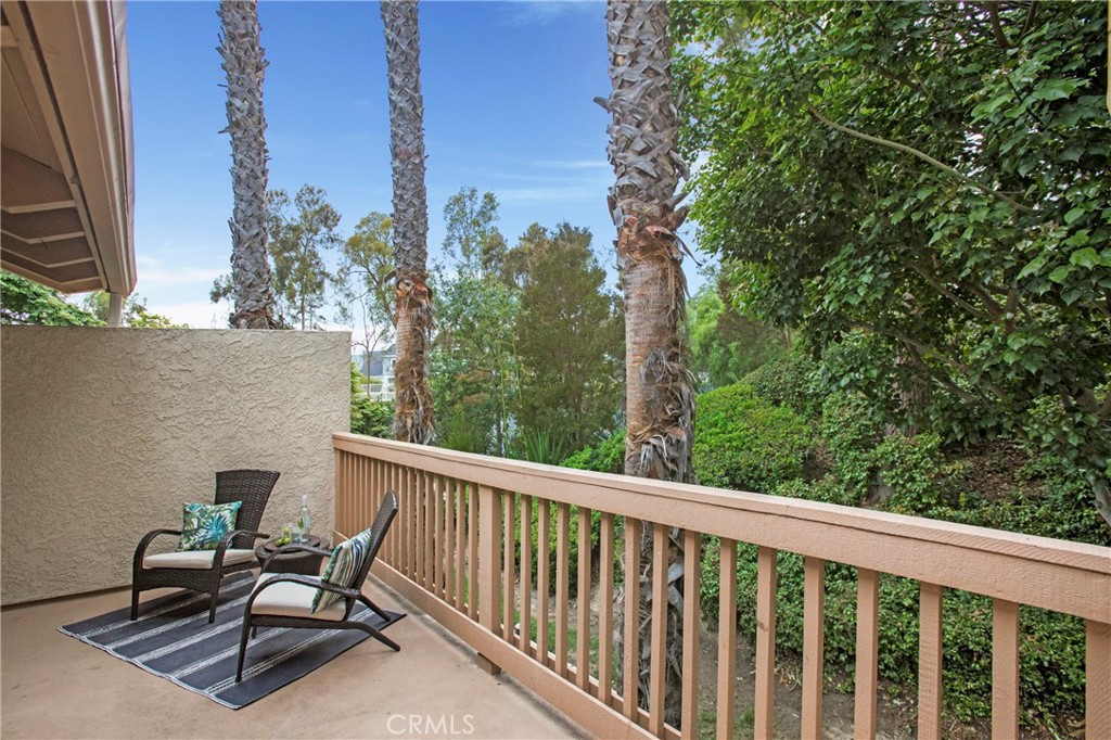 MLS #OC25101034 img 4
