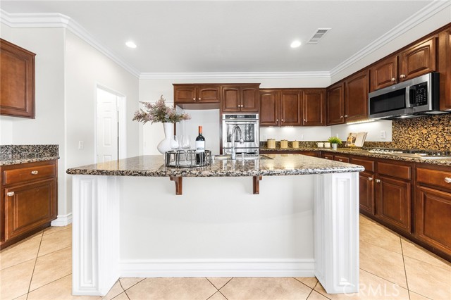 Detail Gallery Image 13 of 62 For 6412 Arcadia St, Corona,  CA 92880 - 6 Beds | 3/1 Baths