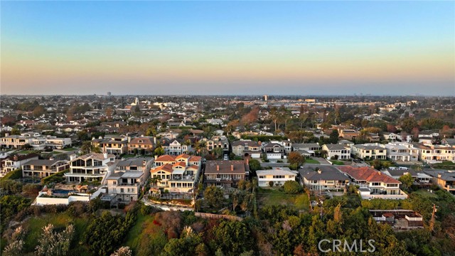 Detail Gallery Image 36 of 37 For 521 Kings Rd, Newport Beach,  CA 92663 - 4 Beds | 4 Baths