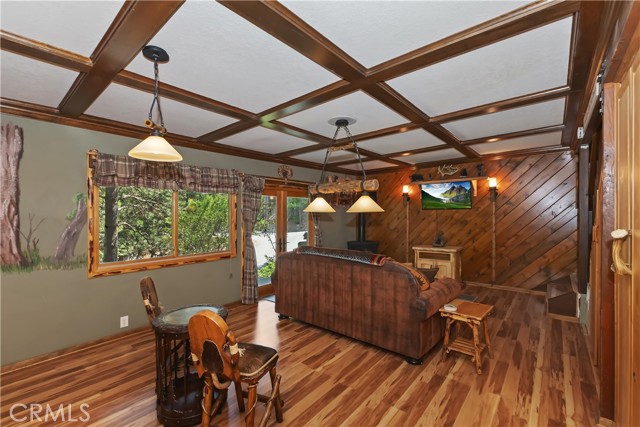 Detail Gallery Image 20 of 50 For 27380 Oakwood Dr, Lake Arrowhead,  CA 92352 - 3 Beds | 3 Baths