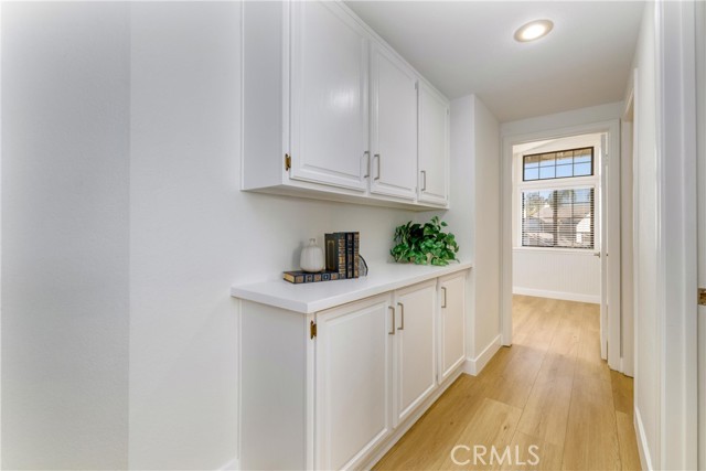 Detail Gallery Image 12 of 16 For 21602 Bedford Way, Saugus,  CA 91355 - 4 Beds | 2/1 Baths