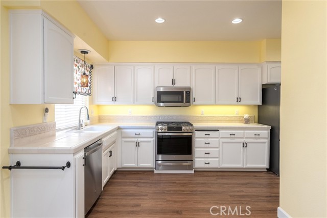 Detail Gallery Image 17 of 37 For 129 Benson Ter, Chico,  CA 95928 - 2 Beds | 2 Baths