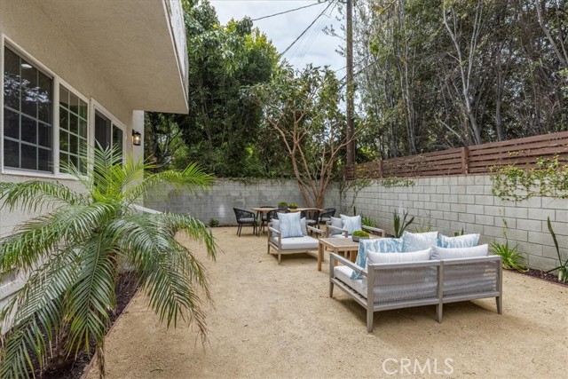 11927 Beatrice Street, Culver City CA: https://media.crmls.org/medias/8c913d36-dbc5-43d9-9d47-ea7736dd07af.jpg
