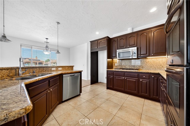 Detail Gallery Image 24 of 73 For 14414 Ironsides, Helendale,  CA 92342 - 4 Beds | 3 Baths