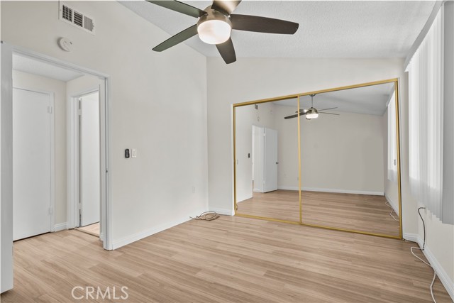 Detail Gallery Image 26 of 36 For 19156 Avenue of the Oaks #B,  Newhall,  CA 91321 - 2 Beds | 1/1 Baths