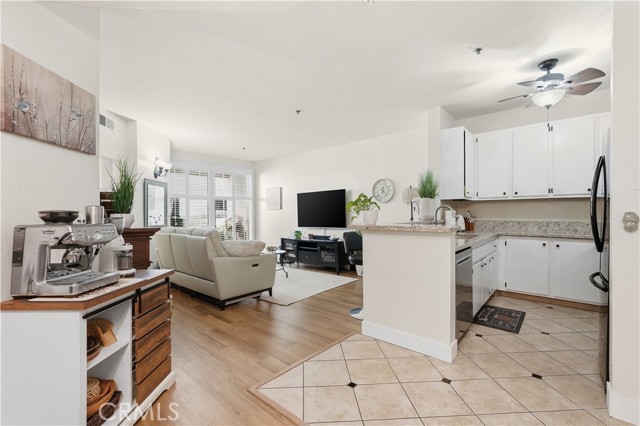 Detail Gallery Image 6 of 38 For 535 Magnolia #113,  Long Beach,  CA 90802 - 1 Beds | 1 Baths