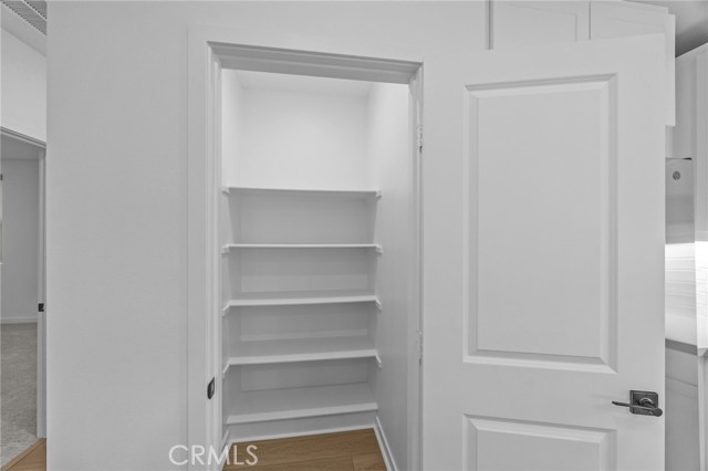 Detail Gallery Image 6 of 36 For 6137 Valentina Way #201,  Corona,  CA 92880 - 3 Beds | 2 Baths