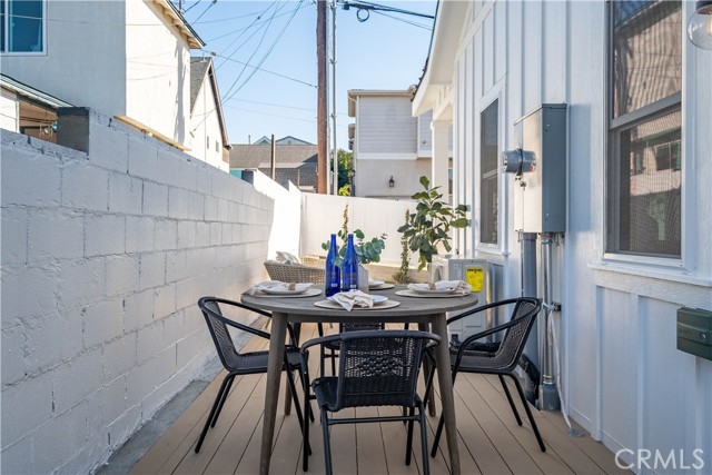 Detail Gallery Image 11 of 37 For 228 B Arena St #B,  El Segundo,  CA 90245 - 2 Beds | 2 Baths