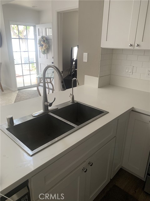 Detail Gallery Image 17 of 34 For 41 Fallingstar #28,  Irvine,  CA 92614 - 2 Beds | 2 Baths