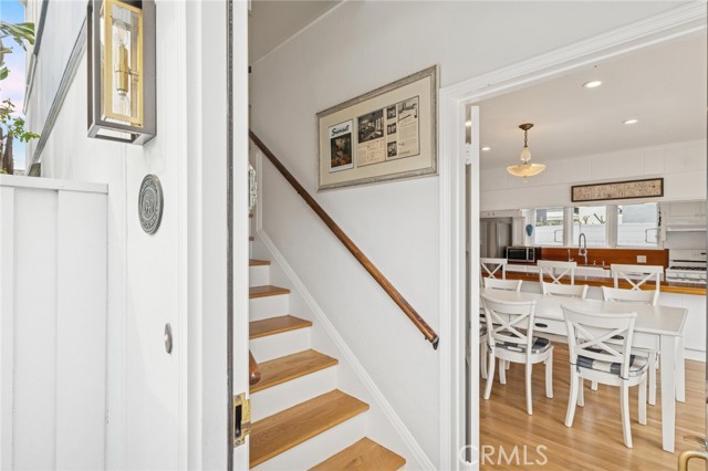 Detail Gallery Image 15 of 42 For 200 Grand Canal, Newport Beach,  CA 92662 - 4 Beds | 3 Baths