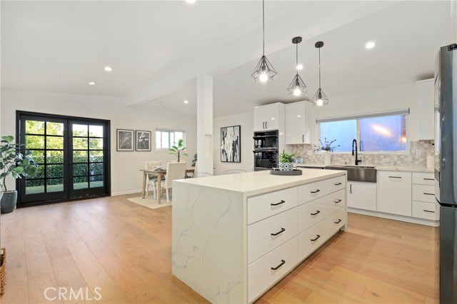 2708 Ardmore Avenue, Manhattan Beach, California 90266, 3 Bedrooms Bedrooms, ,1 BathroomBathrooms,Residential,Sold,Ardmore,SB22030009