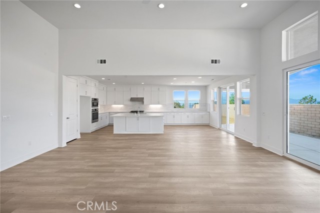 34524 Kadota Street, Yucaipa CA: https://media.crmls.org/medias/8c938e6e-f32d-4d5a-a2b5-dced447cc32d.jpg