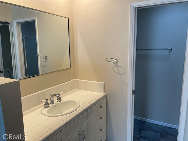 Detail Gallery Image 7 of 12 For 17712 Manchester Ave, Irvine,  CA 92614 - 3 Beds | 2 Baths