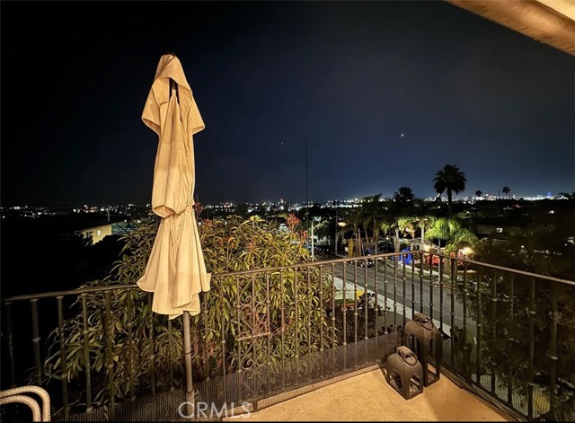 Detail Gallery Image 15 of 19 For 1742 Grand Ave #7,  Long Beach,  CA 90804 - 3 Beds | 3/1 Baths