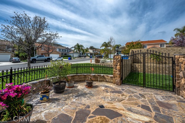 Detail Gallery Image 4 of 45 For 28643 Ponderosa St, Castaic,  CA 91384 - 5 Beds | 2/1 Baths