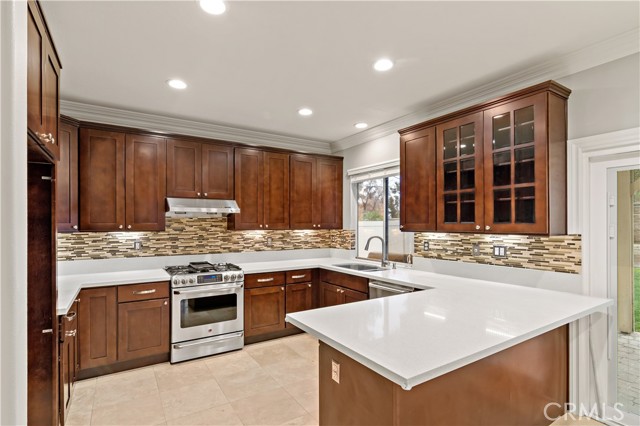 Detail Gallery Image 7 of 37 For 1472 Pinewood Dr, Corona,  CA 92881 - 3 Beds | 2/1 Baths