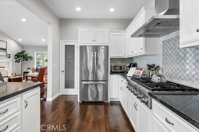 416 Avenue E, Redondo Beach, California 90277, 5 Bedrooms Bedrooms, ,2 BathroomsBathrooms,Residential,Sold,Avenue E,SB21248729