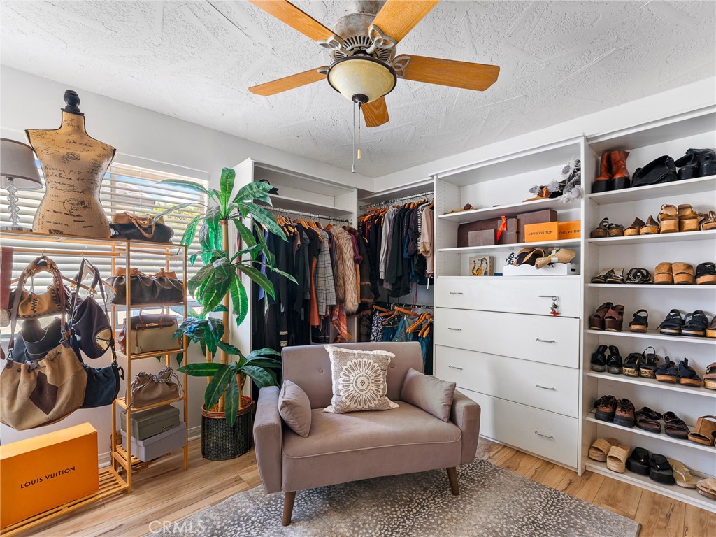 https://media.crmls.org/medias/8c95d492-c6a0-405d-bb37-88b61a6ca9b5.jpg?preset=X-Large