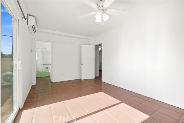 509 561 S Highland Drive, Palm Springs CA: https://media.crmls.org/medias/8c9609f7-9c61-4fbb-8773-06376f368eb9.jpg