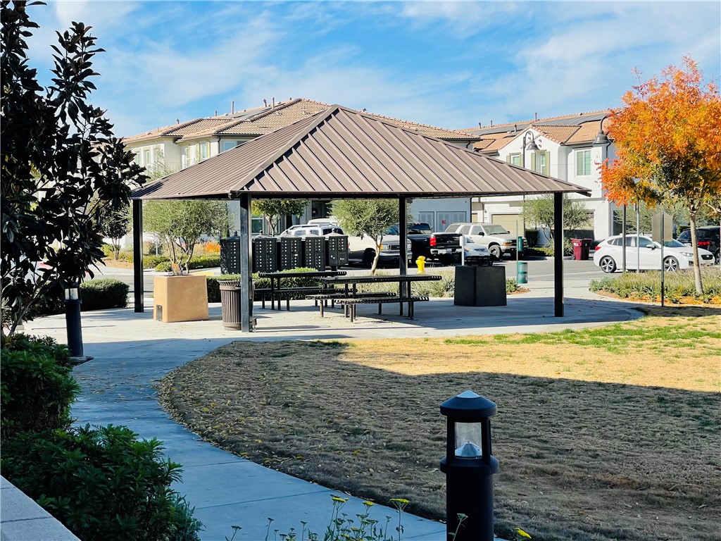 Detail Gallery Image 36 of 40 For 30420 Town Square Dr, Menifee,  CA 92584 - 3 Beds | 2/1 Baths