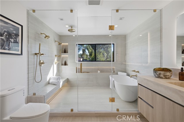 22518 Burbank photo 9