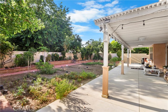 18747 West Place, Artesia CA: https://media.crmls.org/medias/8c96c22f-f92f-4ef6-9627-53402119bc39.jpg