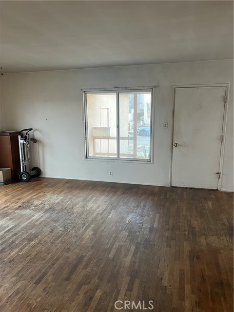 Detail Gallery Image 4 of 24 For 500 11th St, Hermosa Beach,  CA 90254 - 3 Beds | 1 Baths