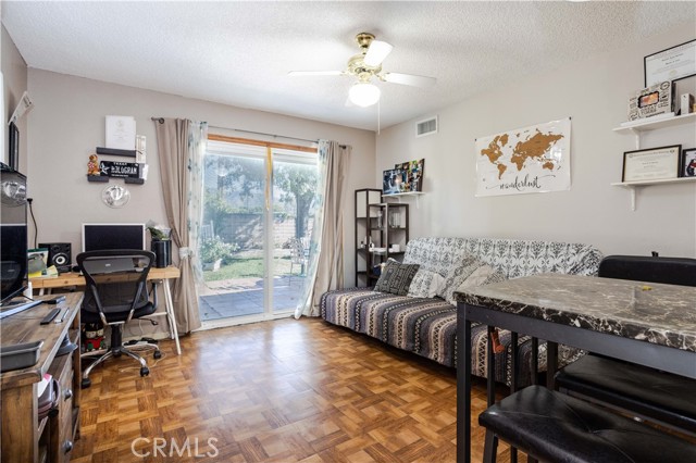 Detail Gallery Image 9 of 24 For 12446 Herrick, Sylmar,  CA 91342 - 6 Beds | 3 Baths