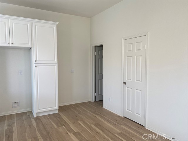 Detail Gallery Image 4 of 20 For 27410 Pioneer Ct, Valencia,  CA 91381 - 3 Beds | 3 Baths