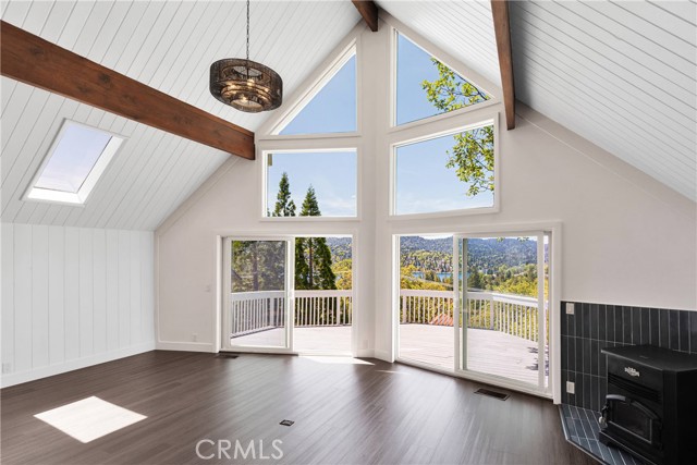 Detail Gallery Image 6 of 61 For 28720 Zion Dr, Lake Arrowhead,  CA 92352 - 4 Beds | 3 Baths