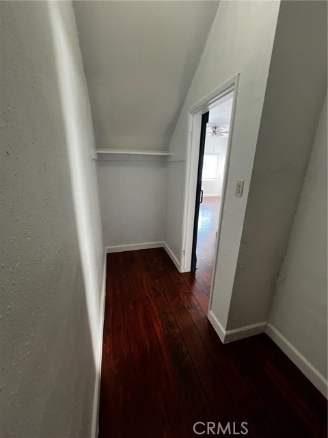 Detail Gallery Image 6 of 13 For 1487 Henderson, Long Beach,  CA 90813 - 2 Beds | 1 Baths