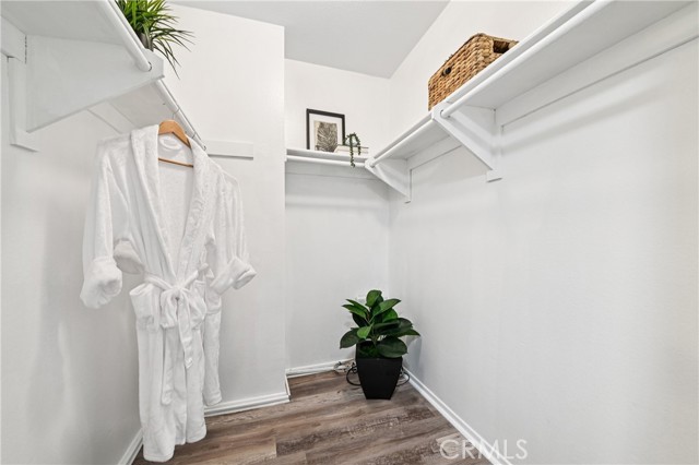 628 Daisy Avenue, Long Beach CA: https://media.crmls.org/medias/8c98c540-4b27-4e46-83d9-772938a0659f.jpg