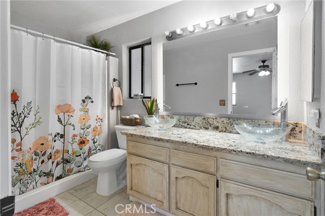 22752 Roundup Way, Apple Valley CA: https://media.crmls.org/medias/8c98deef-3284-423f-b2e1-5d1bc6e1c663.jpg
