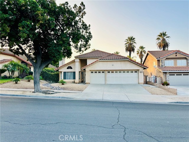 Detail Gallery Image 1 of 7 For 2136 Wembley Ln, Corona,  CA 92881 - 3 Beds | 2 Baths